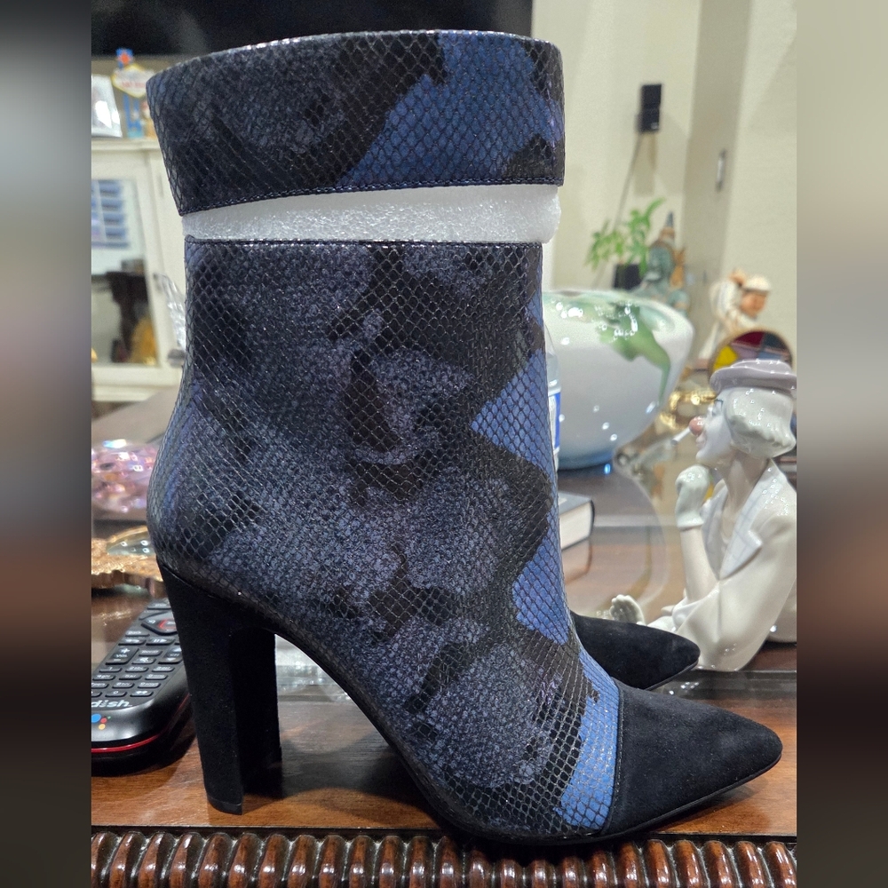 42 GOLD Black and Blue Ankle Booties